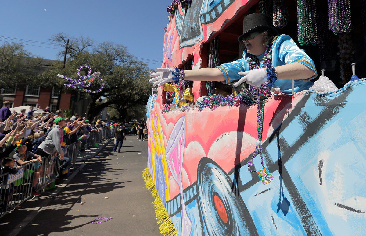 Krewe of Iris 2017 rolls in New Orleans: See Mardi Gras parade photos